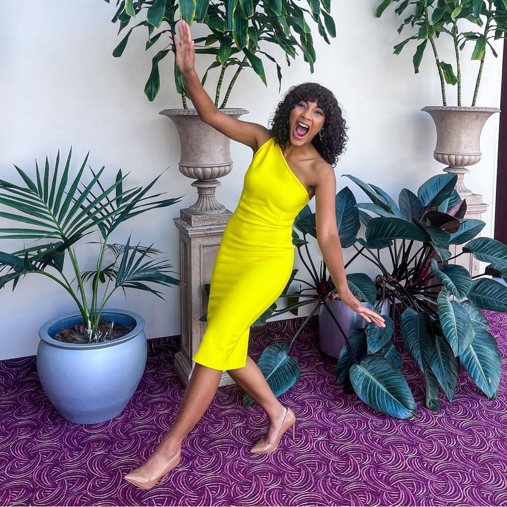 Yellow one shoulder bandage midi dress